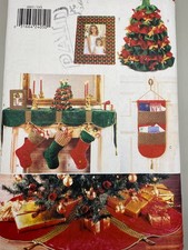 Butterick Craft Pattern 4603 Christmas Decor Tree Skirt Stockings Tree UNCUT
