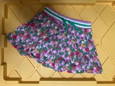 NWOT Mini Boden straw berry Skirt Size5-6