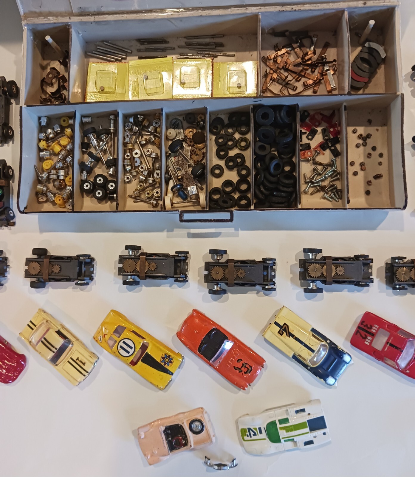 BIG LOTVintage AURORA TJET/AFX SLOT CARS/PARTS! Restore, Repair Parts