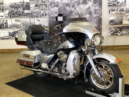 2003 Harley-Davidson® FLHTCUI - Electra Glide® Ultra Classic® Injection