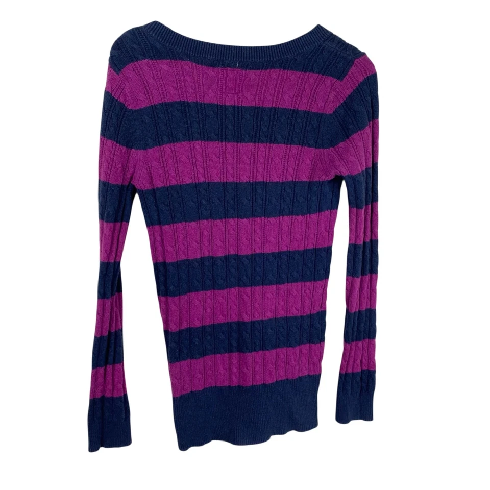 Suéter American Eagle Púrpura Azul Talla L Cable Tejido Cuello en V Rayas Elena Gilbert Foto 2 de 4