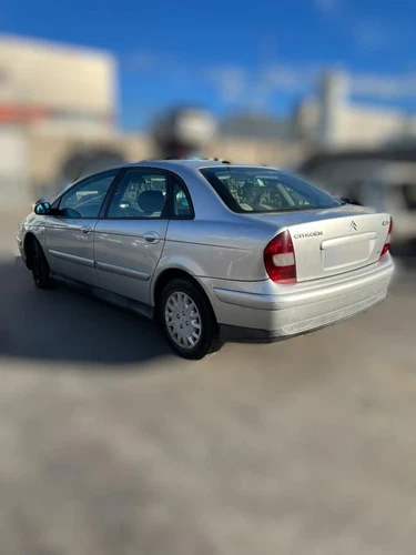 Cappuccio per CITROEN C5 BERLINA 2.0 HDi SX 2002 202147 - Foto 10 di 10