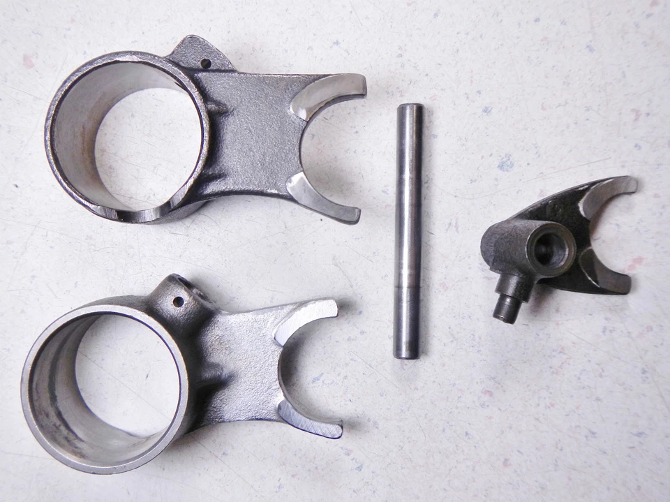 75 HORQUILLAS DE CAMBIO SUZUKI TS100 TS100M HONCHO ASY Foto 2 de 4