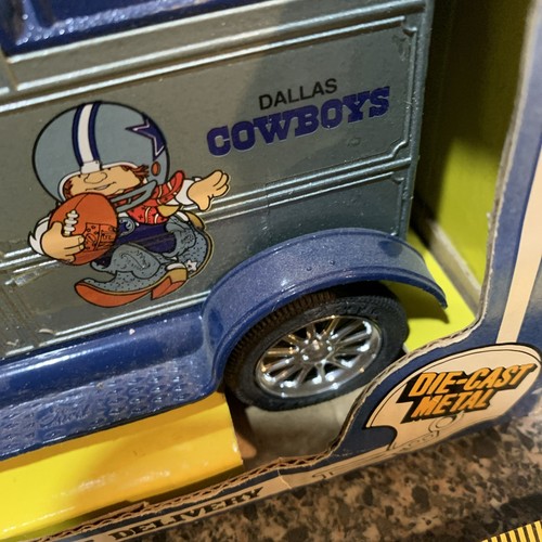 ERTL Dallas Cowboys NFL Huddles Bank 1983 Diecast 1913 Ford Model T NEW IN BOX - Picture 2 of 6