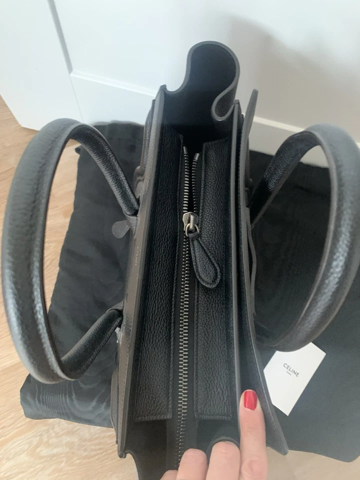 CELINE Hobo Bag Medium Black Leather. Very Good Condition. With Dust Bag - Image 4 of 4