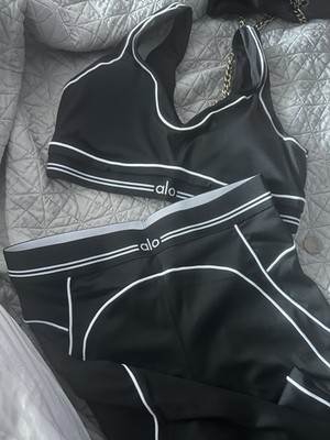 alo yoga トップス ２枚セット　XS 7270804979755-black-1a_grande.