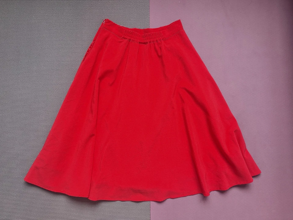 Modcloth Red Skirt Size Small Swing Retro Vintage Style Midi with pockets - Image 2 of 4