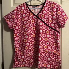 Wear For Care Size Medium Floral Scrub Top