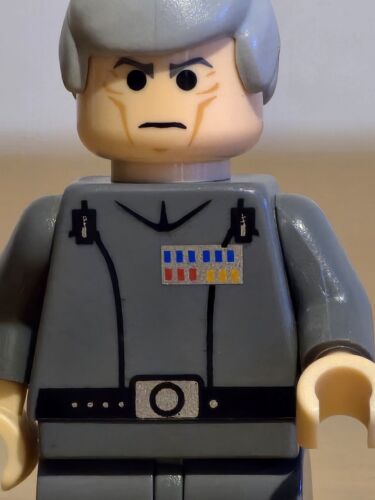 ÚLTIMO LEGO ORIGINAL STAR WARS FiGURA DE GRAND MOFF TARKIN GOBERNADOR DE LA ES - Imagen 10 de 19