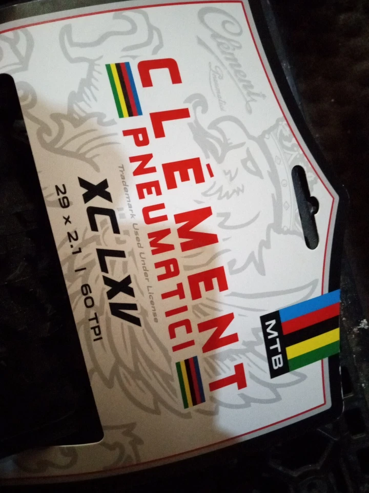 Neumático de bicicleta de montaña Clement XC LXV 29" x 2,1 60 TPI Foto 2 de 4