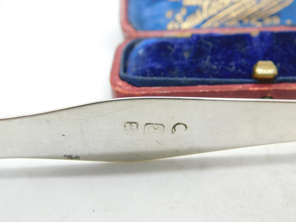 Newcastle Assay Sterling Silver Bright Cut Sugar Tongs Antique c1795 T.Watson - Image 2 of 4