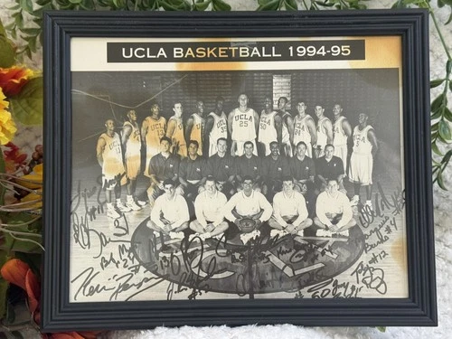 1994–95 UCLA Bruins Team 13 Players Signed 8x10 Photo NCAA Champs UCLA全員サイン