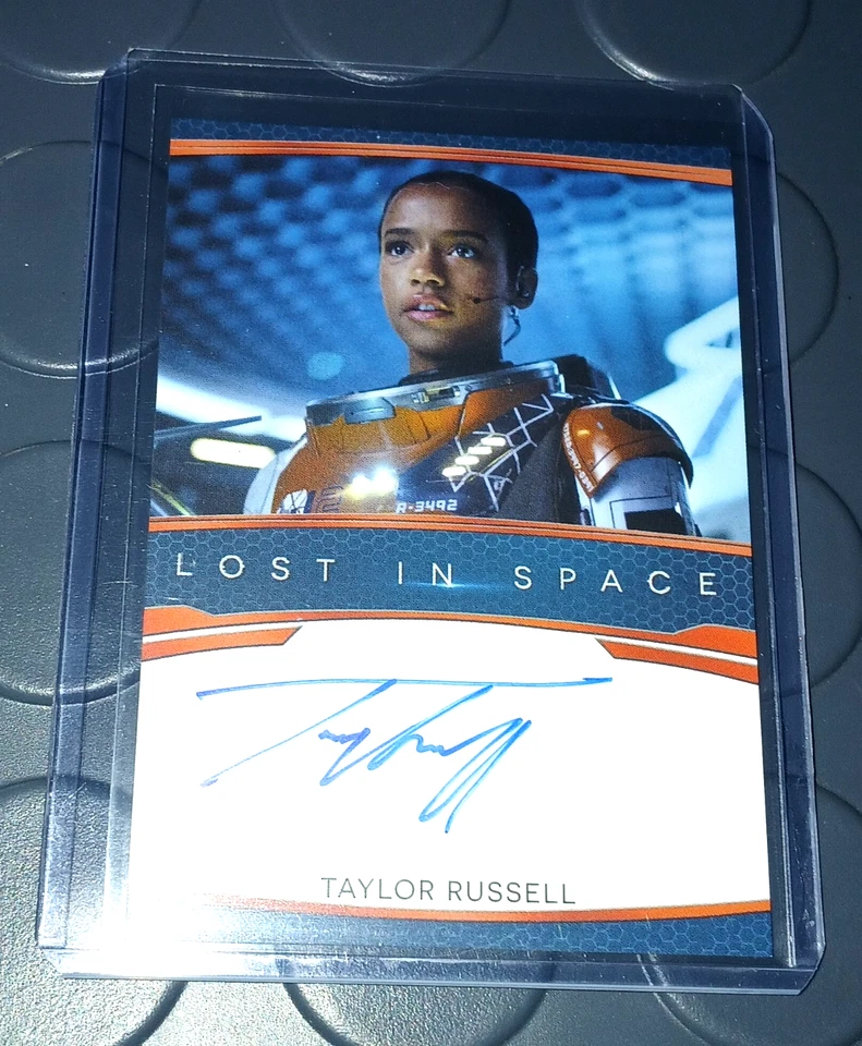 Lost in Space Taylor Russel as judy robinson Auto Card - Image 2 of 4