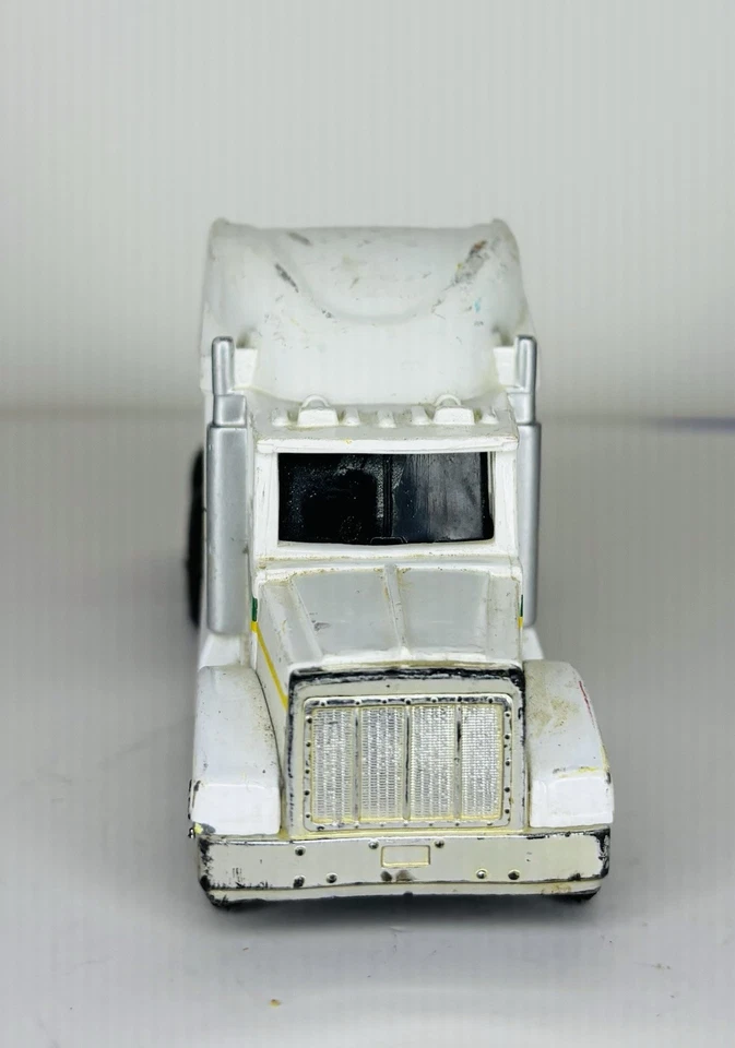 ERTL 白色约翰迪尔拖拉机半卡车 10 轮压铸和塑料 5 英寸长 — 第 2/4 张图片