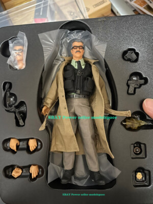 mezco バットマン ジムゴードン Mezco one:12 James Gordon Batman Action Figure Collection In Stock