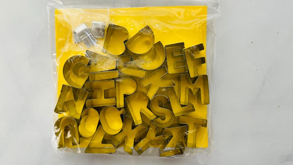 ¡Nuevo! Cortadores de galletas/fondant pequeños alfabetos y números, ¡para pasteles y galletas! Foto 3 de 4