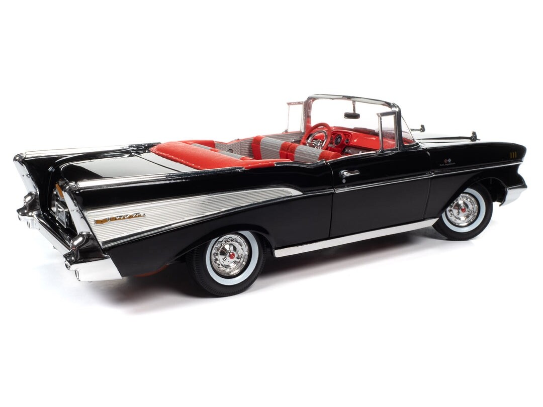 Auto World 1/18 James Bond 007 Dr No - 1957 Chevrolet Bel Air