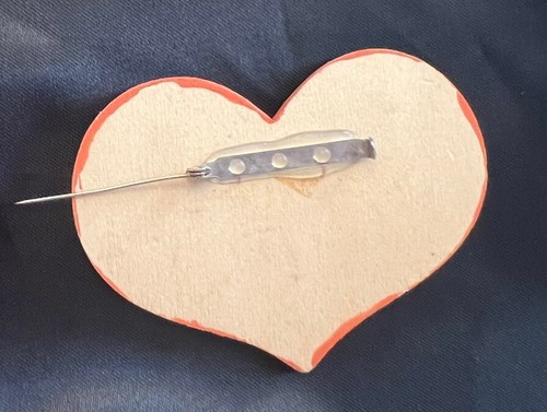 Vintage Pumpkin Brooch Wood Hand Painted Heart Shape Feminine Romantic Whimsical - Picture 5 of 7