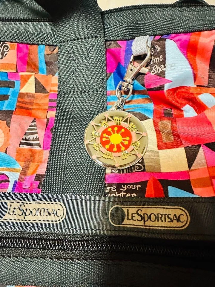 Purchased in Hawaii Lesportsac lesportsac Disney pouch included kawaii - Image 4 of 4