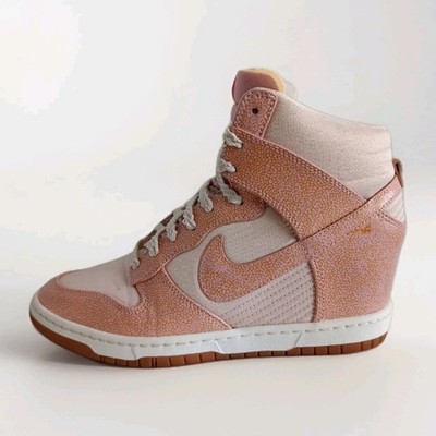 Nike Dunk Sky Hi Wedge Vintage Größe UK 7 EUR 41 (543257 040) PINK