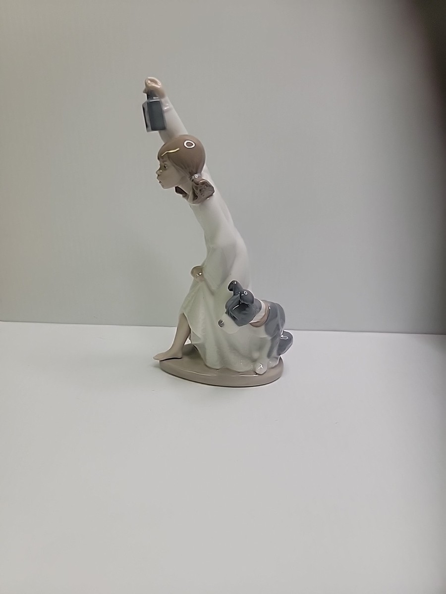 Nao by Lladro Daisa 1989 