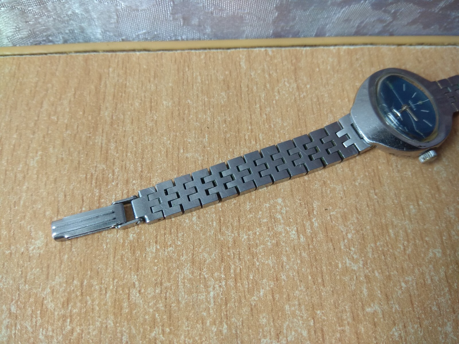 RARE Vintage LADIES WATCH jew 17  chaika chajka gull retro woman 