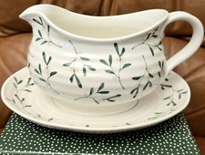 Portmeirion Sophie Conran Mistletoe Sauce Boat And Stand