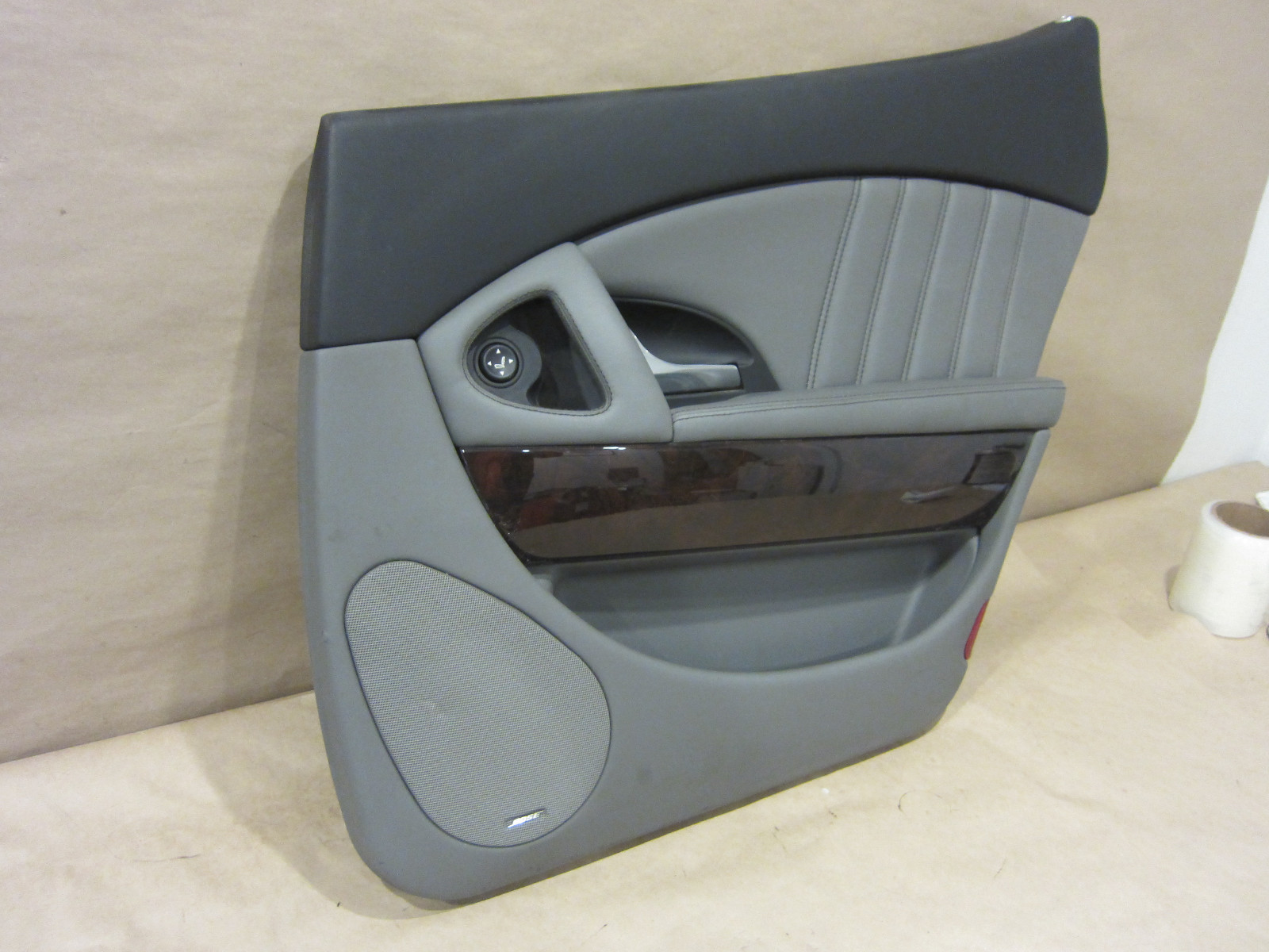 Maserati Quattroporte RH Rear Interior Door Panel.Black & Dark Grey 66939700