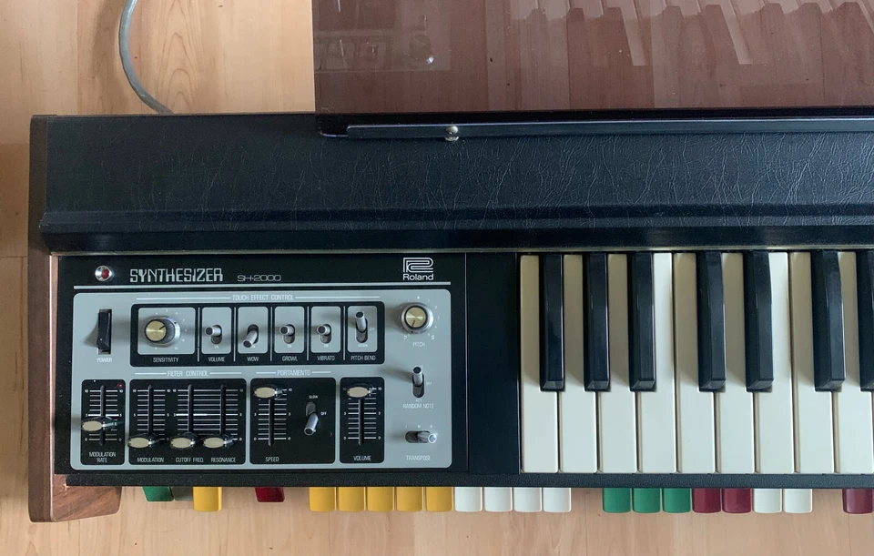 Roland SH-2000 Analog Synthesizer - Bild 3 von 4