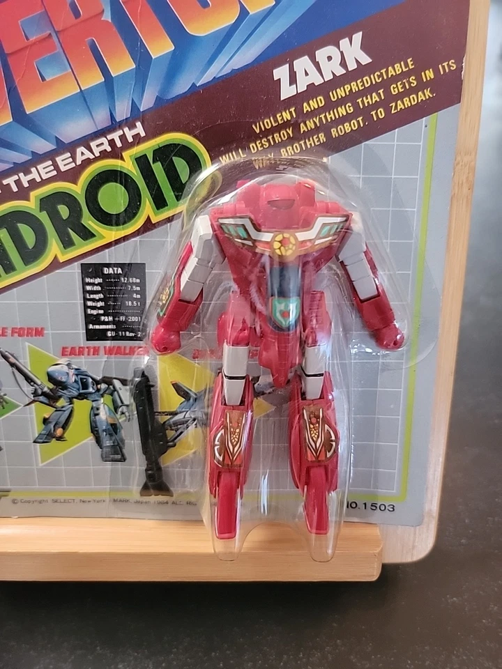 NEW 1984 Convertors Defender Zark Maladroid Transformer Red Variant RARE - Image 3 of 3