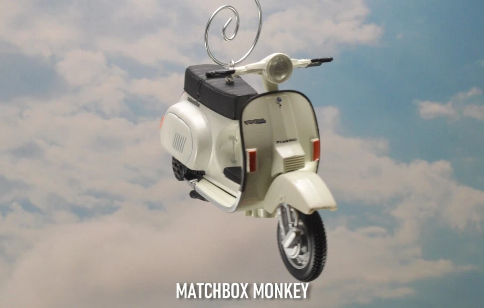 Vespa PK125 X White Diecast Scooter Motorcycle Moped Christmas Tree Ornament - Image 3 of 4