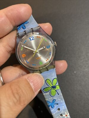 Swatch AGS119 GS119 Hazy Daisy Textile Over Leather Band  display picture 3