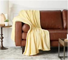 Berkshire Super Oversized 60" x 80" Solid Velvet Soft Throw - Sunshine