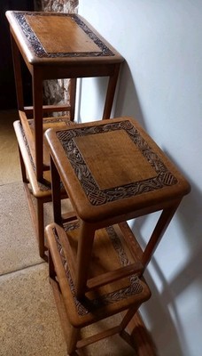 Vintage Massivholz 4er Set Tische/ Hocker Pflanzenständer/ Beistelltische handgeschnitzt 