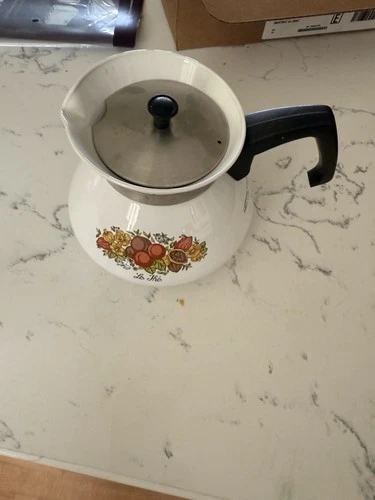 Corning Ware 6 Cup Teapot Coffee Le The Spice of Life P-104 With Lid Vintage