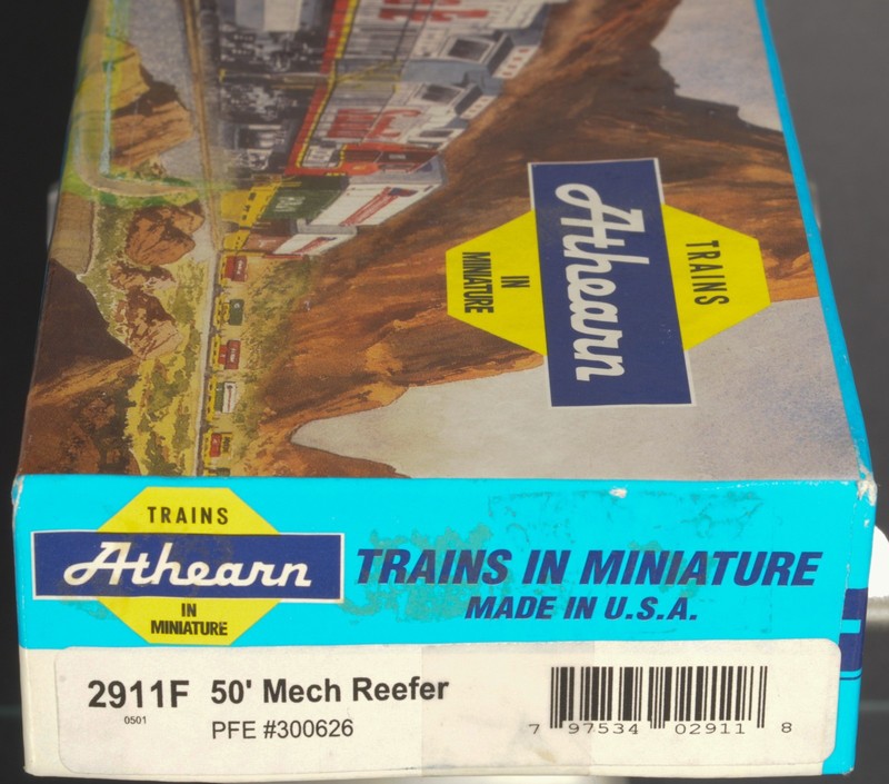 Athearn 2911F HO Pacific Fruit Express 50' Mech. Reefer #300624 Original Scheme