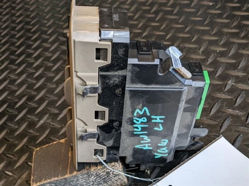 Driver Front Door Switch Driver's Fits 07-14 VOLVO XC90 2182613 - Image 2 of 4