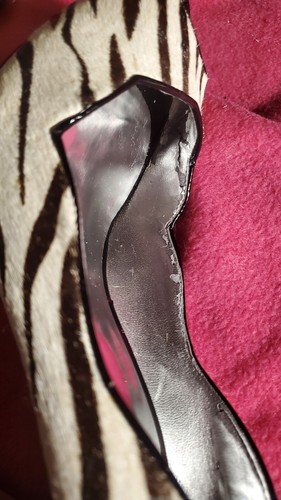 Guess by Marciano Calf Fur Zebra Print Peep Toe Heels Size 8 - Picture 11 of 12