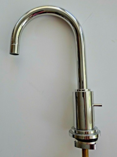 Neu Open Box Santec Modena 5 1/4" Auslauf Bad Befestigung nur keine Ventile in Chrom - Bild 2 von 4