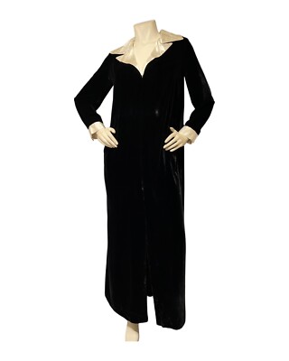 VTG Cohen Black Velvet Hostess Dress Cream Satin Collar Lord