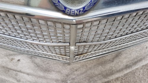 Mercedes Benz MB W114 W115 1968-1976 Front Bonnet Radiator Grill Grille Chrome - Picture 5 of 13