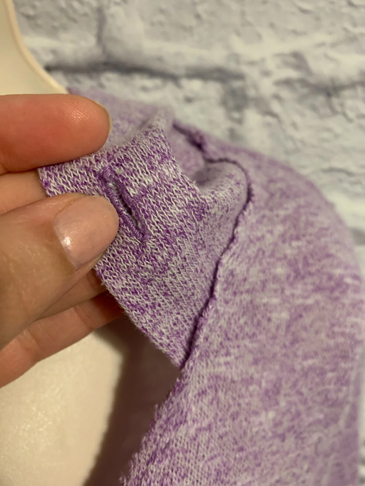 UNDERCOVER Felpa con cappuccio Victoria's Secret lavanda con occhiello pollice collo a scoop pullover