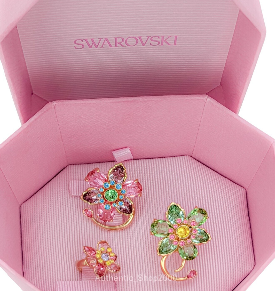 Swarovski クリスタルピアス ピンクボックス付き SWAROVSKI