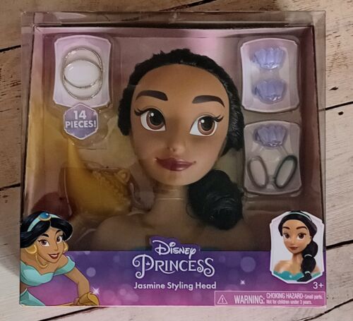Disney Princess Jasmine Styling Head 14-pieces Brand New - Afbeelding 1 van 3