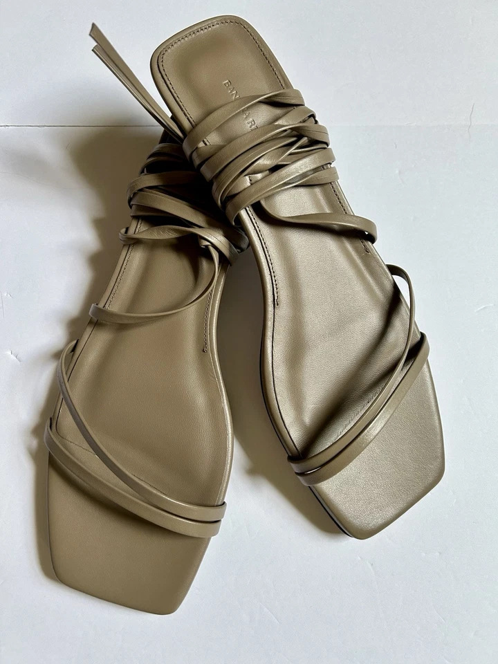 ¡NUEVO! Banana Republic SANDALIA TACÓN GATITO TIRAS CUERO ITALIANO CHAMPIÑÓN TOPO 8 Foto 3 de 4