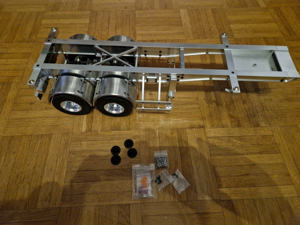 Lesu Zweiachs Containertrailer / Auflieger für Tamiya  M 1:14