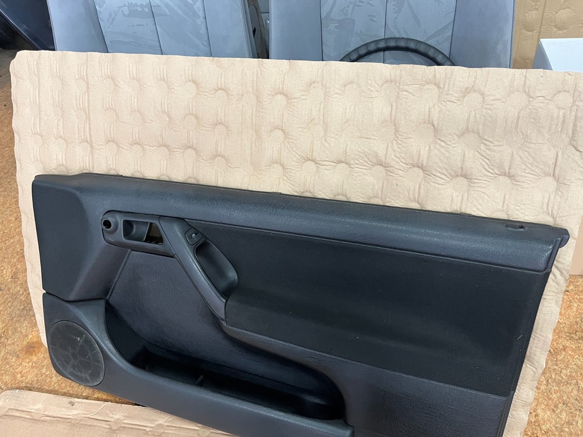 VW Volkswagen Golf Mk3 2-Door OEM Set Euro Black Front Door Cards