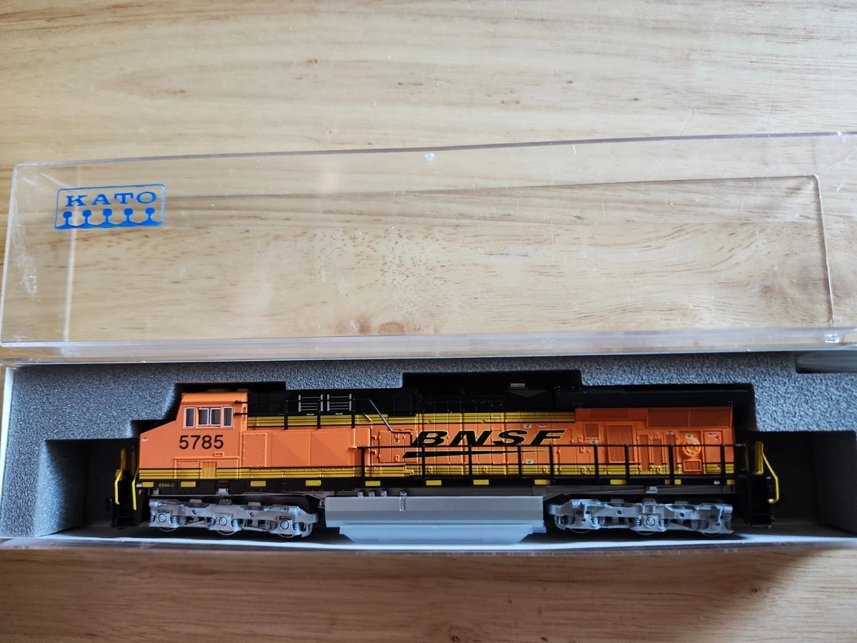 BNSF Railway N Orange Diesel Locomotive Model Railroad Locomotives