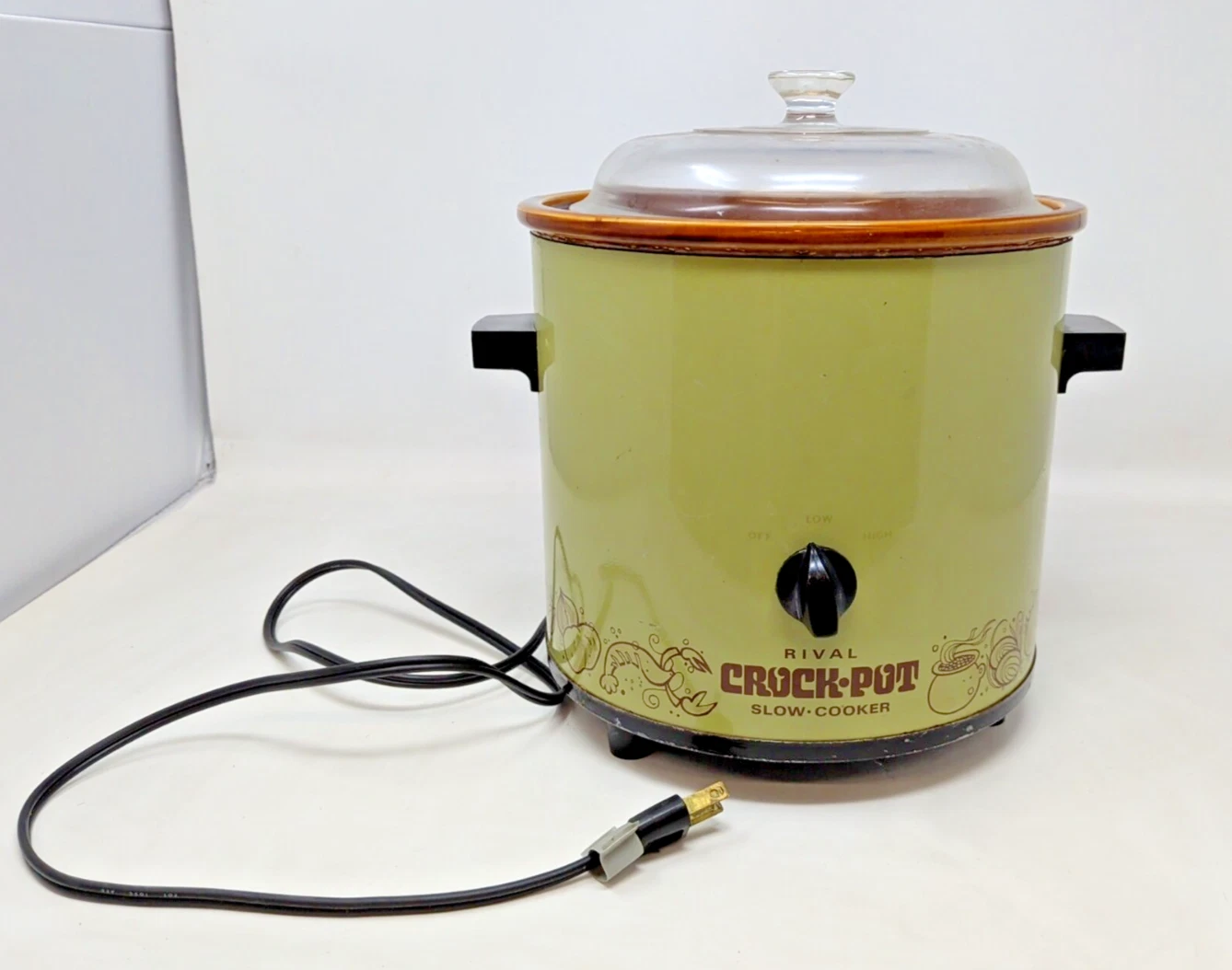Vintage 1970s Rival Crock Pot Slow Cooker 3.5 qt Avocado Green Model 3100/2 Lid