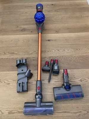 Dyson V8 Absolute beutelloser Akku-Handstaubsauger